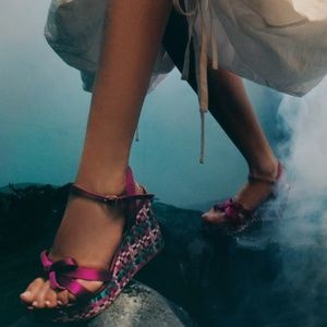 Sarah Flint  perfect mirjana wedge